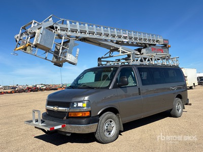 Van Ladder 3924-TGH on 2007 Chevrolet Express 3500 4x2 バケツトラック