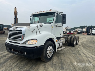 2007 Freightliner Columbia 120 6x4 Cab and Chassis