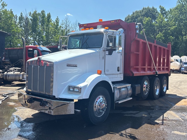 2011 Kenworth T800 8x4 Tri/A Dump Truck