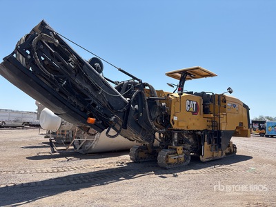 2020 Cat PM822 Tracked Cold Planer