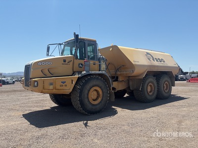 2012 John Deere 400D 6x6 Articulated Water Truck