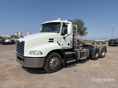 2016 Mack CXU613 6x4 トラックトラクター（T/A）
