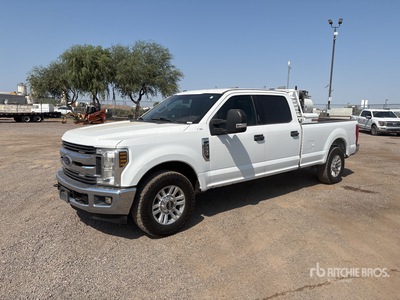2019 Ford F-250 XLT 4x2 Crew Cab ピックアップ