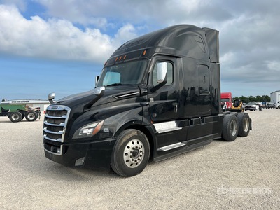 2018 Freightliner Cascadia 126 6x4 T/A Sleeper Truck Tractor
