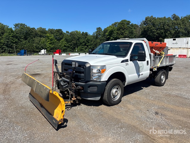 2014 Ford F-250 XL 4x4 4x4 Regular Cab Snow Plow Truck