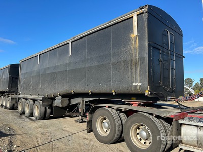 2021 Moore 9.8 m Tri/A End Dump Trailer