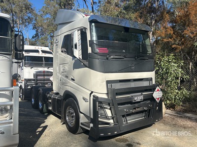 2022 Volvo FH16 6x4 T/A Sleeper Truck Tractor