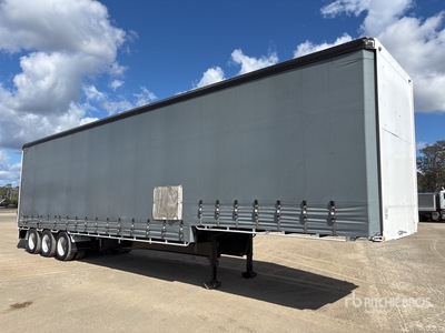 2001 MaxiTrans 13.4 m Tri/A Step Deck Curtain Side Trailer