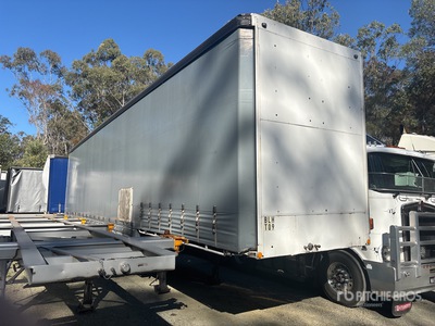 2001 MaxiTrans 13.2 m Tri/A Step Deck Remolque con Lona