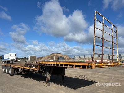 2004 MaxiTrans 13.4 m Tri/A Step Deck Trailer