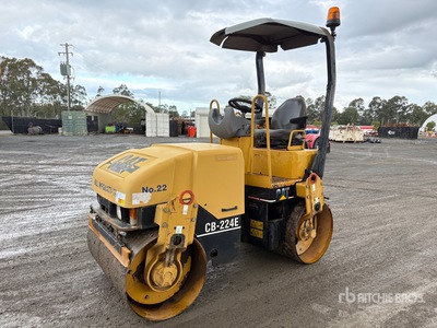 2004 Cat CB224E Dubbele trommelwals