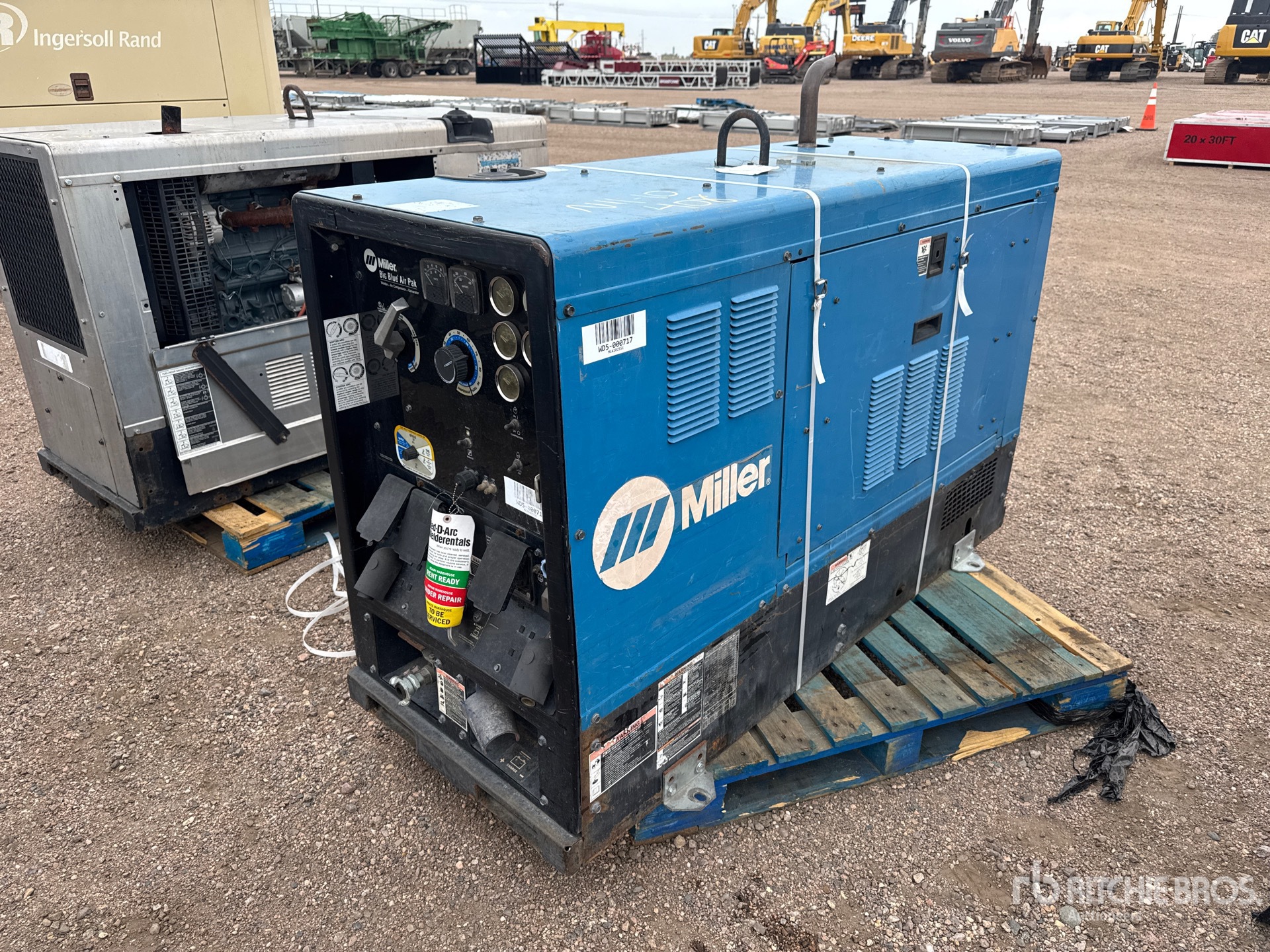 2012 Miller Big Blue Air Pack 525 A Skid-Mounted Multi-Process 3-in-1 Engine Driven Welder