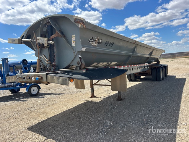 2015 Smithco 32 ft Side Dump Trailer