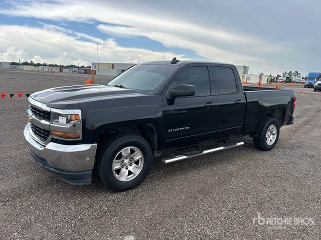 2018 Chevrolet Silverado 1500 4x2 Dual Cab Pickup
