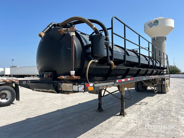 2013 PCI 130 bbl T/A Tanker Trailer