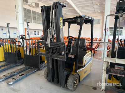 2015 Yale ERC030VT 2900 lb Montacargas / Montacargas Eléctrico
