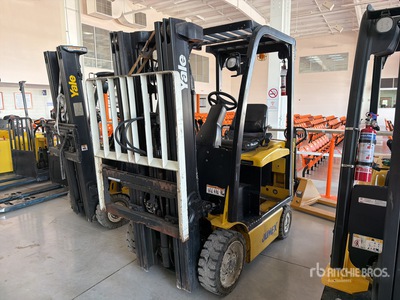 2018 Yale ERC050VG 4600 lb Montacargas / Montacargas Eléctrico