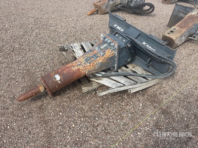 Bobcat HB980 45 in Skid Steer Breaker