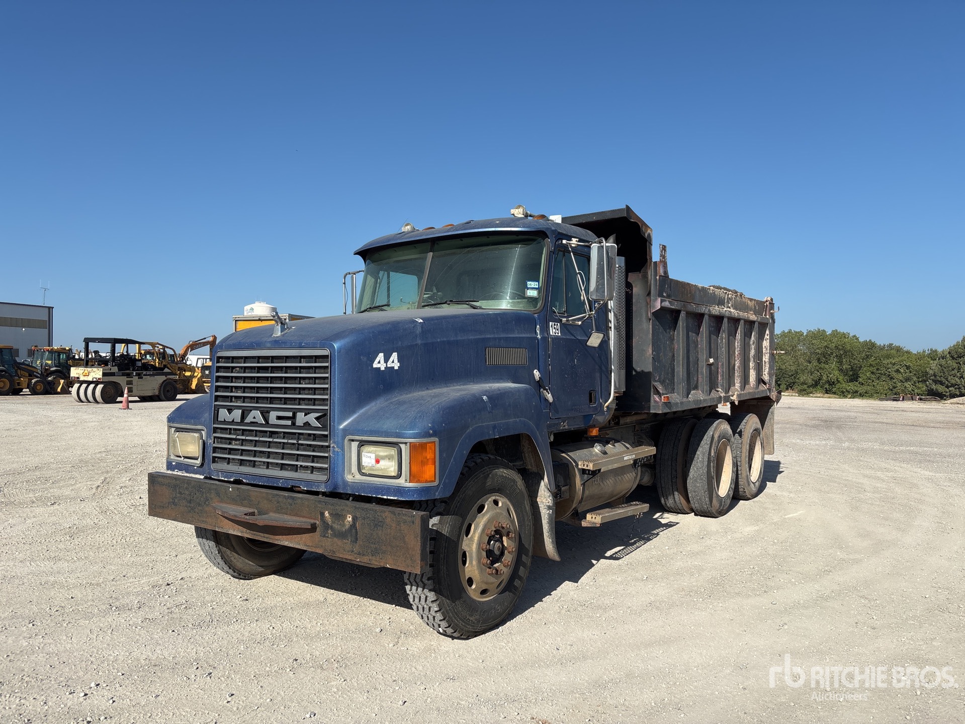 2001 Mack CH613 6x4 T/A Dump Truck