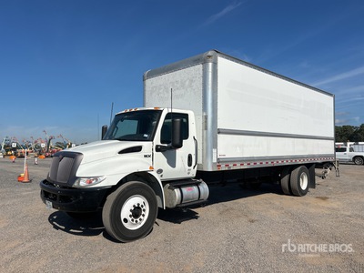 2018 Freightliner Cascadia 126 4x2 Furgonetka