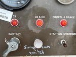 Control Station with Luces de advertencia del motor