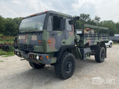 2003 Stewart & Stevenson M1078A1 LMTV 4x4 Cargo Truck