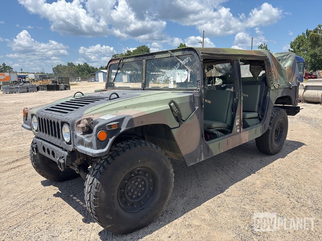 1992 AM General M1097R1 HMMWV 4 Door Soft Top w/Truck Body