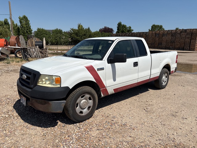 2007 Ford F-150 XL 4x2 Extended Cab Pickup