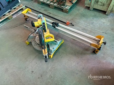 Dewalt DW717 Compound Miter Circular Saw