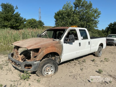 2011 Ford F-250 XL 4x4 Crew Cab Pickup