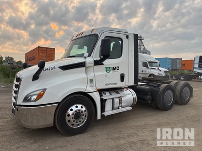 2019 Freightliner Cascadia 6x4 T/A Day Cab Truck Tractor