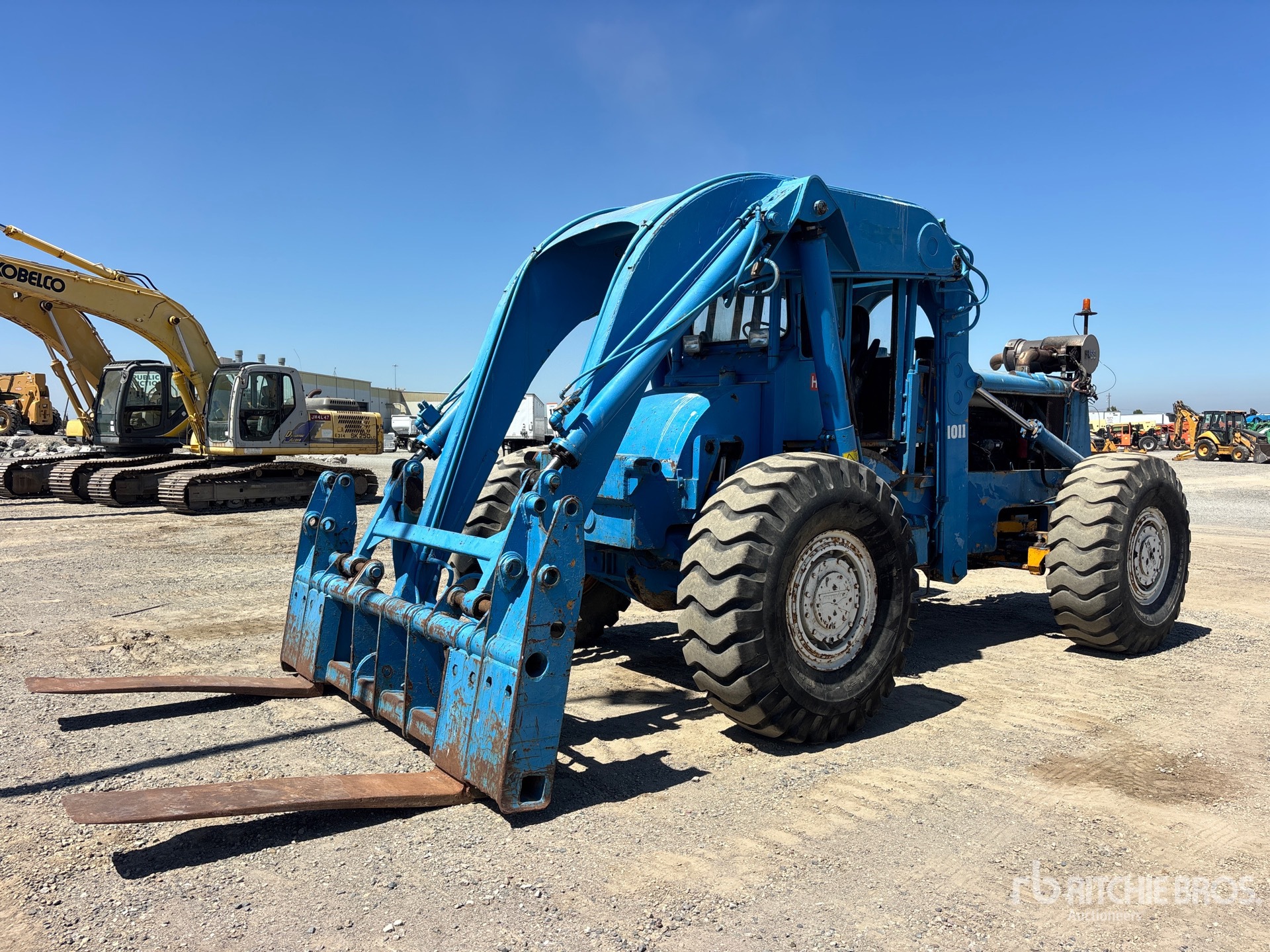 Pettibone 204 4x4 Rough Terrain Forklift