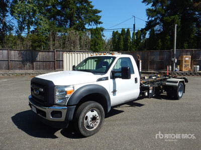 2016 Ford F-550 4x2 شاحنة بنظام الرافعة الخطافية