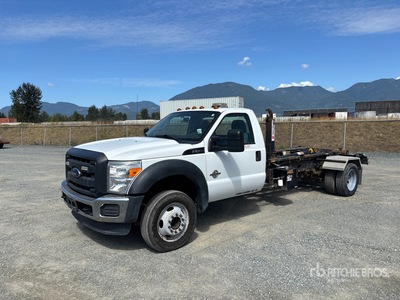 2016 Ford F-550 4x2 Hooklift Truck