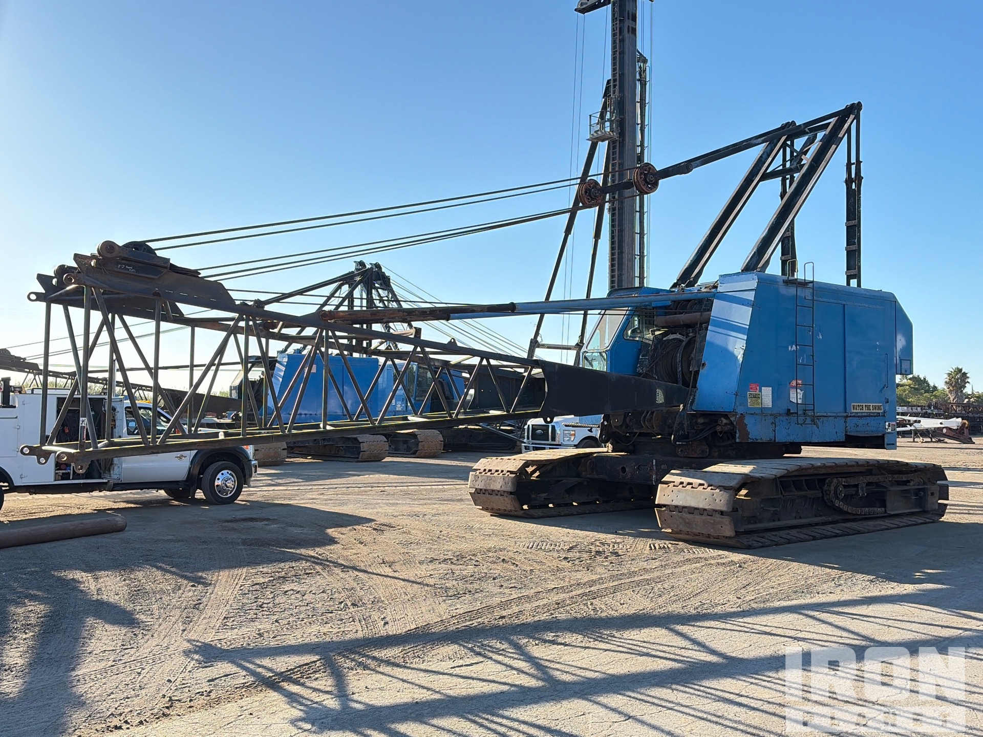 Manitowoc 3900 100 ton 100 Ton Lattice-Boom Crawler Crane