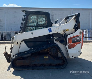 2021 Bobcat T76 Compact Track Loader
