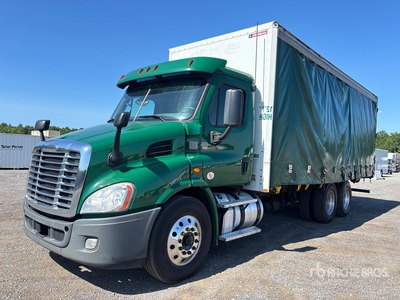 2019 Freightliner Cascadia 113 6x4 Van Truck