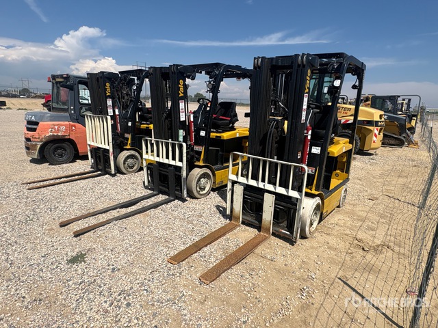2021 Yale ERC050VG 4950 lb Electric Forklift (Inoperable)