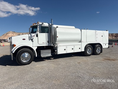 2007 Peterbilt 357 6x4 Camion de combustible y lubricacion