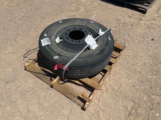 Michelin 11R22.5 Tire w/Wheel