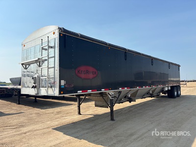 2015 Cornhusker 800HFA 46 ft T/A Grain Trailer