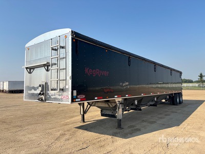 2019 Cornhusker 46 ft T/A Grain Trailer