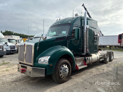 2019 Kenworth T880 6x4 T/A Sleeper Truck Tractor (Inoperable)