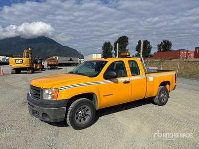 2011 GMC Sierra 1500 4x2 Extended Cab بيك اب