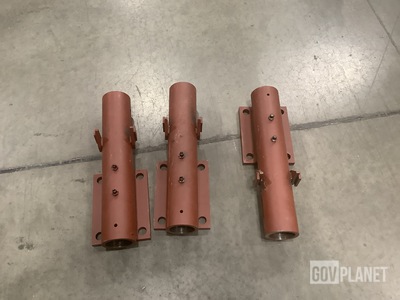 (3) Yoder 622109 Sleeve Mount Assemblies