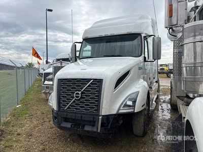 2022 Volvo VNL760 6x4 Cabeza Tractora Cabina Dormitorio (Inoperable)