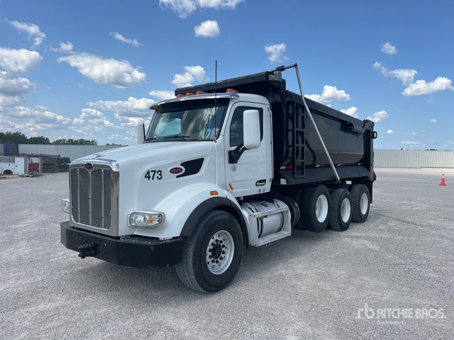 2017 Peterbilt 567 8x4 Tri/A Dump Truck