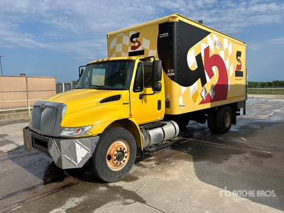2008 International 4300 4x2 Kastenwägen (Inoperable)
