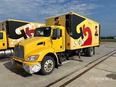 2012 Kenworth T270 4x2 Kastenwägen (Inoperable)