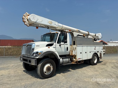 Altec AM55E 56 ft on 2009 International 7300 4x2 Bucket Truck